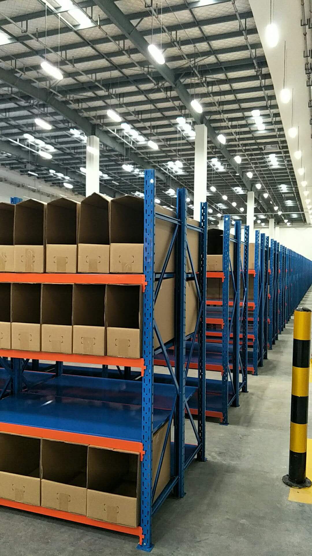 Thailand Clothing Storage Racking Case | Custom Clothes Racks