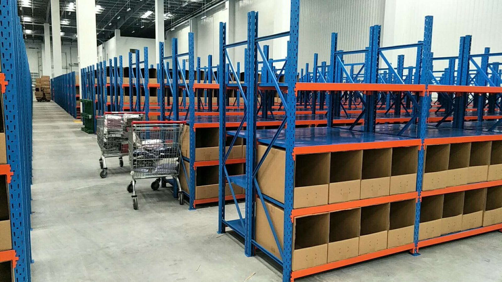 Warehouse Wardrobe Racking Thailand Clothing Storage Racking Case | Custom Clothes Racks